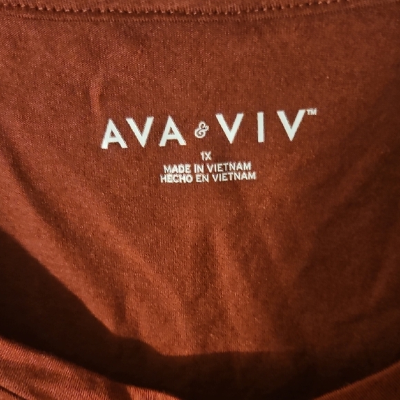 Ava & Viv Burgundy Top - Picture 3 of 3